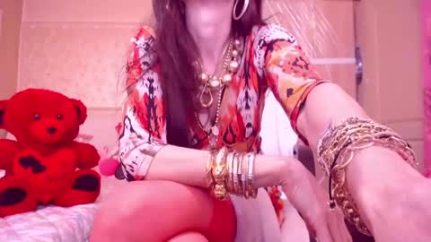 Snapshot of cerisedodd chatting on February 11, 3:29 am Cerise online show from February 11, 3:29 am