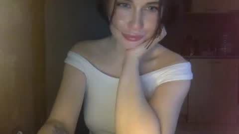 Snapshot of cerisedood82 chatting on April 20, 7:37 pm Eva online show from April 20, 7:37 pm