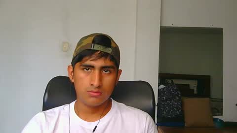 Snapshot of cesarex148 chatting on February 3, 9:29 pm Cesar online show from February 3, 9:29 pm