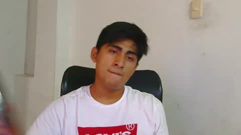 Snapshot of cesarex148 chatting on February 12, 10:15 pm Cesar online show from February 12, 10:15 pm