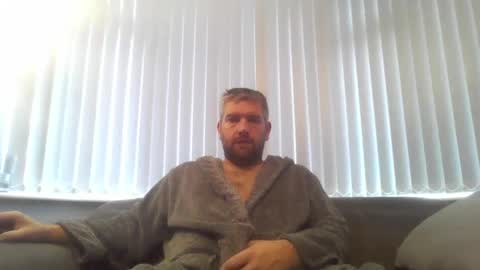 ch33ky85 online show from December 10, 10:49 am