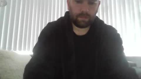 ch33ky85 online show from December 1, 11:15 am