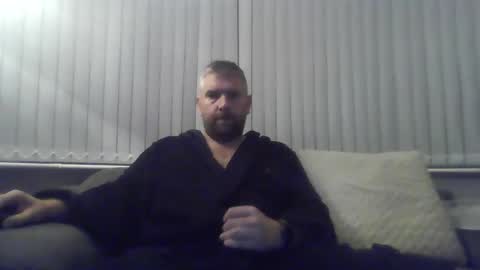 ch33ky85 online show from April 3, 9:24 pm