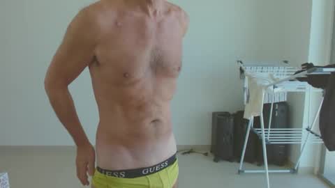 Snapshot of ch400 chatting on January 17, 10:11 am ch400 online show from January 17, 10:11 am