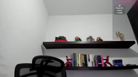 Isa online show from December 15, 9:42 pm