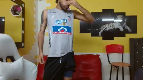 chacorta_ online show from May 6, 1:57 am