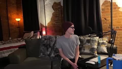 chadbentley420 online show from December 2, 7:36 am