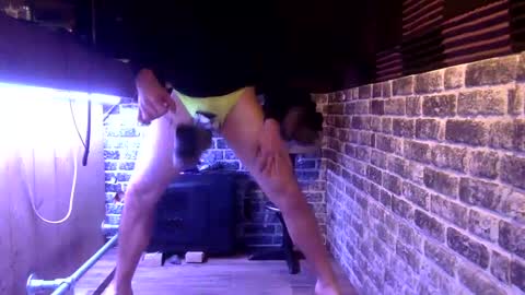 Snapshot of chamonx chatting on January 2, 12:13 am Kickingmyballs online show from January 2, 12:13 am