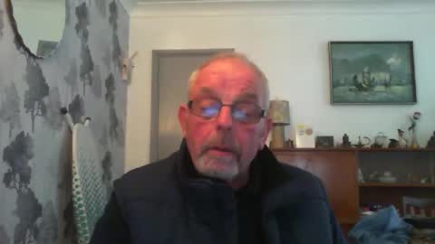 Champers online show from December 4, 1:09 pm