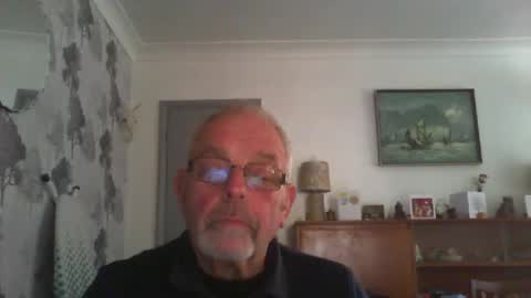 Champers online show from December 6, 9:43 am