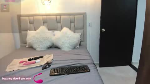  Chanel   online show from March 6, 12:40 am
