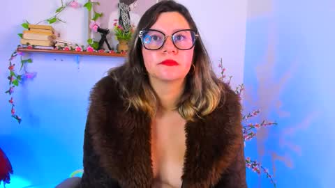 chanell online show from February 25, 11:53 am