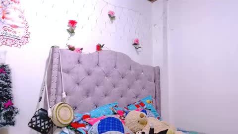 Snapshot of chanelle_07 chatting on December 8, 8:47 pm Chanelle 07 online show from December 8, 8:47 pm