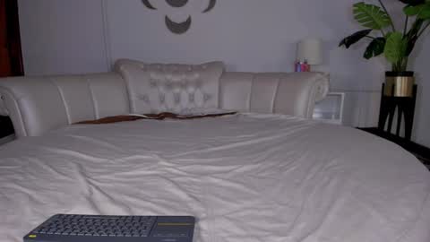 Chanell online show from July 28, 7:39 pm