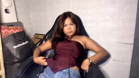 Snapshot of changnavone chatting on March 23, 10:08 am Mia online show from March 23, 10:08 am