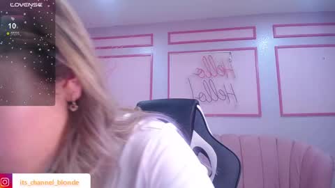 channel_blonde_a online show from January 16, 5:01 pm