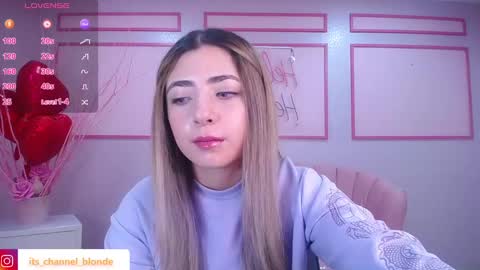 channel_blonde_a online show from February 11, 4:56 pm