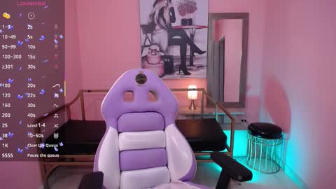 Snapshot of channtal_x chatting on March 18, 3:09 am PVT 6TK 10PM - 6AM online show from March 18, 3:09 am