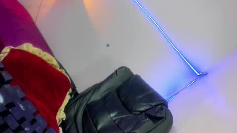 chantal_fuck online show from May 15, 10:50 pm
