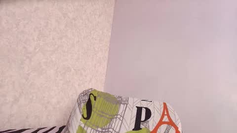 Raquel  online show from February 4, 12:00 pm