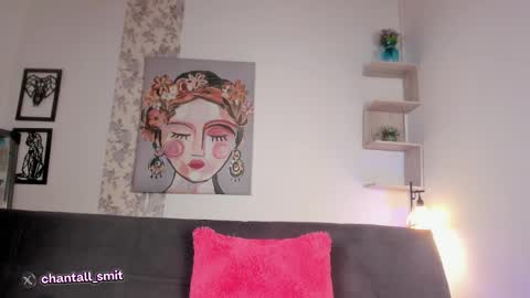 Snapshot of chantall_smith chatting on January 8, 5:26 pm online show from January 8, 5:26 pm