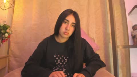 Snapshot of chantall_valkoba chatting on January 9, 5:13 am Chantall online show from January 9, 5:13 am
