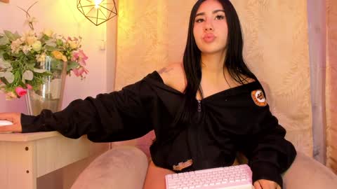 Snapshot of chantall_valkoba chatting on January 19, 10:17 am Chantall online show from January 19, 10:17 am
