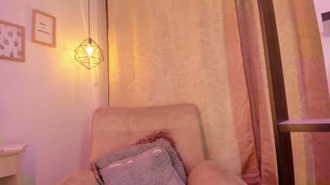 Snapshot of chantall_valkoba chatting on January 22, 3:41 am Chantall online show from January 22, 3:41 am