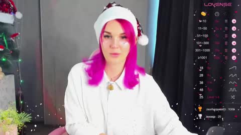Snapshot of chaoka_ chatting on December 25, 7:14 am Suzanna Snow online show from December 25, 7:14 am