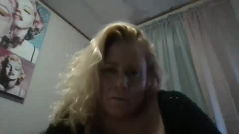 Snapshot of chaosangel33 chatting on December 30, 1:03 pm Ms. Behaving online show from December 30, 1:03 pm