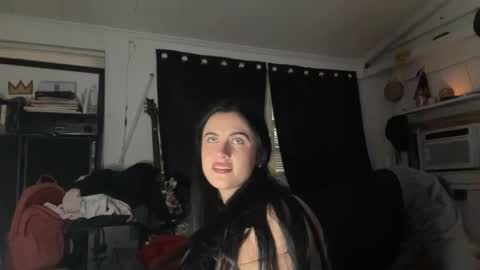 Snapshot of charlesb13 chatting on March 18, 3:20 am charlesb13 online show from March 18, 3:20 am