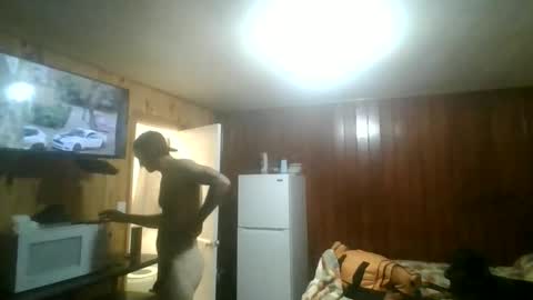 Snapshot of charlesb13 chatting on April 7, 5:08 am charlesb13 online show from April 7, 5:08 am