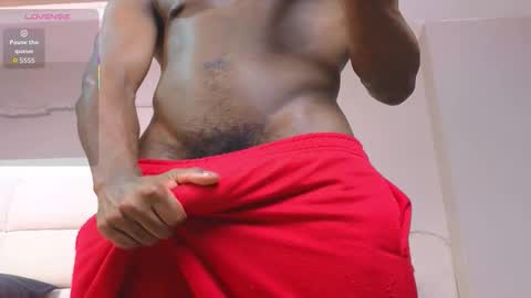 Snapshot of charlesbrown_ chatting on October 25, 1:40 pm charlesbrown_ online show from October 25, 1:40 pm