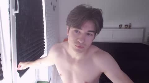 Snapshot of charleshanson69 chatting on September 18, 10:39 am charleshanson69 online show from September 18, 10:39 am