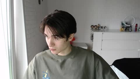 Snapshot of charleshanson69 chatting on October 1, 10:43 am charleshanson69 online show from October 1, 10:43 am