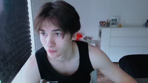 Snapshot of charleshanson69 chatting on October 7, 11:07 am charleshanson69 online show from October 7, 11:07 am