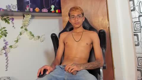 Charles Russo online show from February 17, 9:19 pm