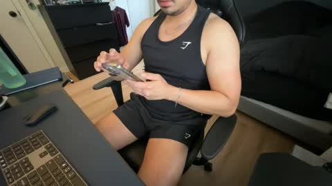 charliekkw online show from May 17, 6:26 pm