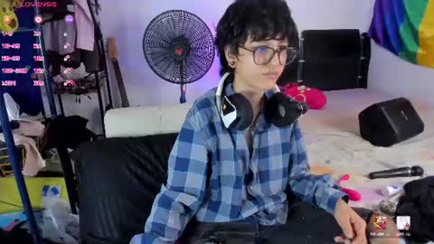 Snapshot of charlietaylorr__ chatting on June 11, 5:05 am Charlie online show from June 11, 5:05 am
