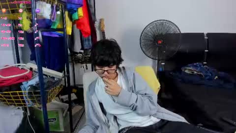 Snapshot of charlietaylorr__ chatting on July 18, 3:11 am Charlie online show from July 18, 3:11 am