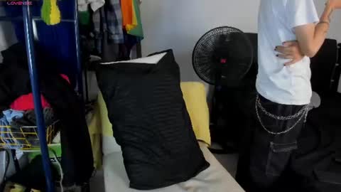 Snapshot of charlietaylorr__ chatting on July 25, 7:28 am Charlie online show from July 25, 7:28 am