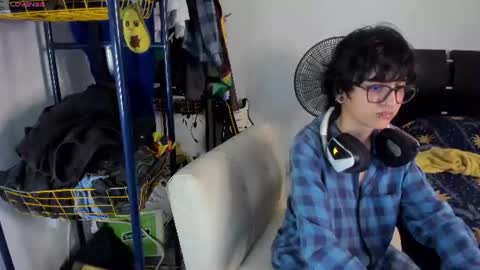 Snapshot of charlietaylorr__ chatting on August 2, 4:00 am Charlie online show from August 2, 4:00 am