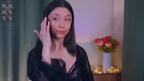 Yumi online show from May 5, 9:56 pm