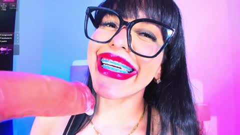 Snapshot of charlootteevans chatting on February 8, 11:13 pm Charloott Evans online show from February 8, 11:13 pm