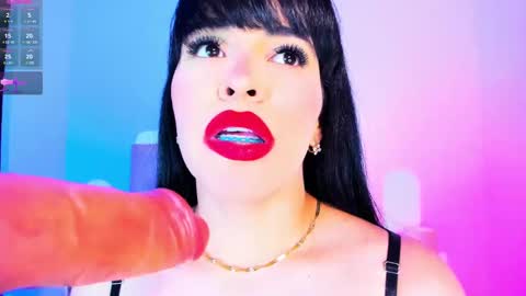 Snapshot of charlootteevans chatting on February 19, 11:36 pm Charloott Evans online show from February 19, 11:36 pm