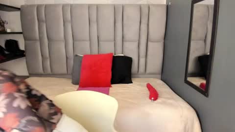 Charlot milf online show from April 15, 11:28 am