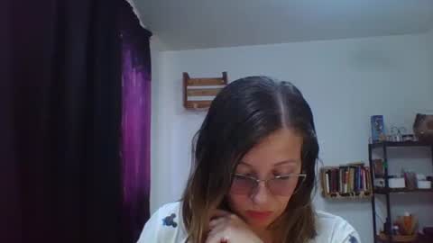 Snapshot of charlot_ponze chatting on September 13, 6:51 pm charlott online show from September 13, 6:51 pm