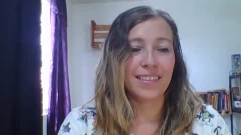 Snapshot of charlot_ponze chatting on September 19, 6:52 pm charlott online show from September 19, 6:52 pm
