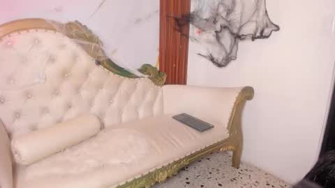 charlot_vega_ online show from October 31, 11:00 am