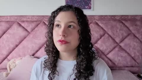 Snapshot of charlote__miller chatting on September 26, 11:25 am You honey online show from September 26, 11:25 am